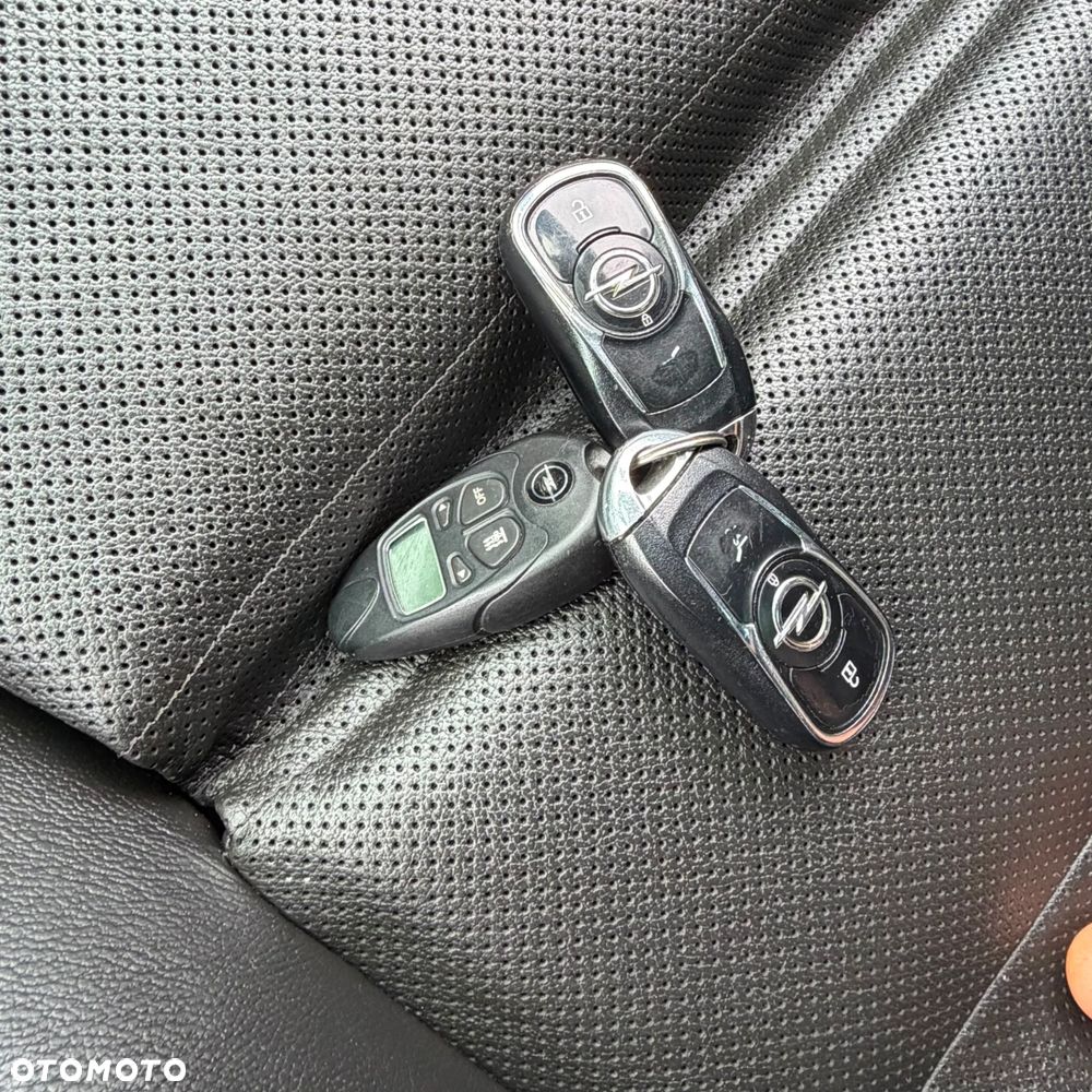 Opel Astra 1.6 Turbo Start/Stop Dynamic - 40
