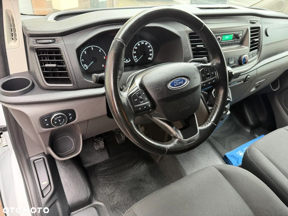 Ford Custom L2H1 - 15