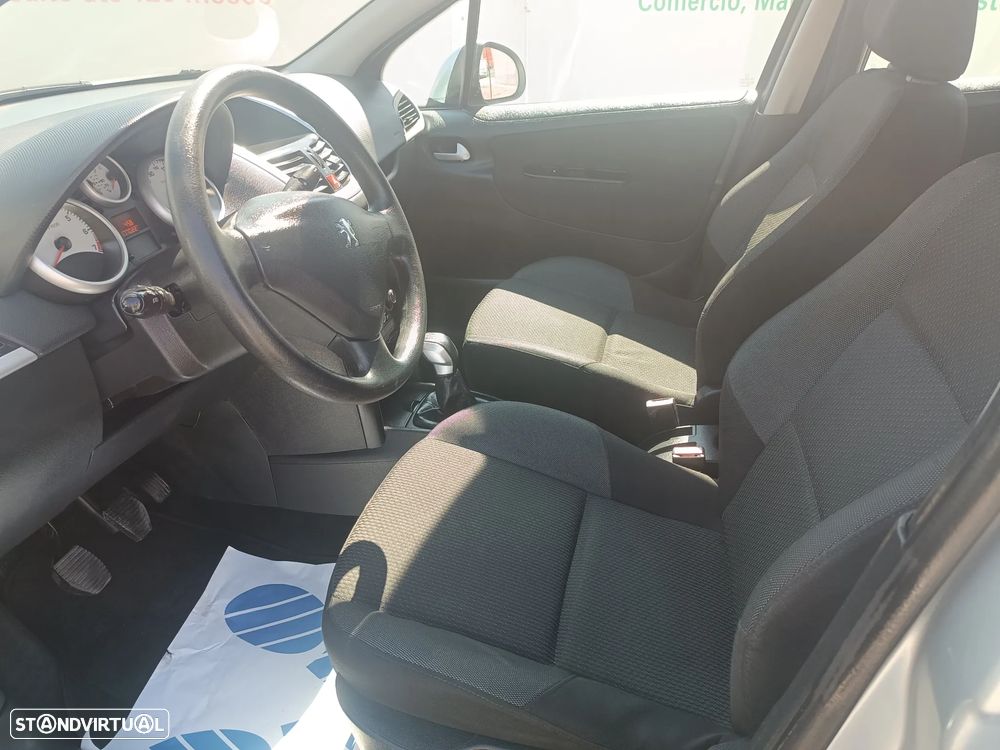 Peugeot 207 1.4 16V Trendy - 15