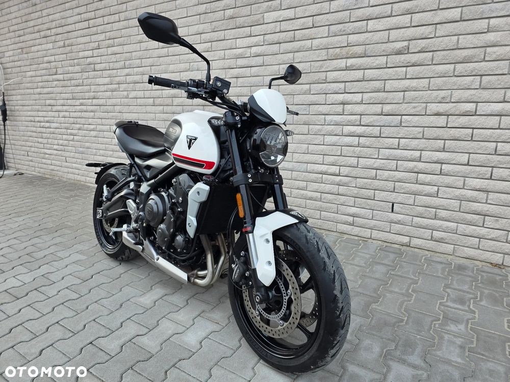 Triumph Trident - 8