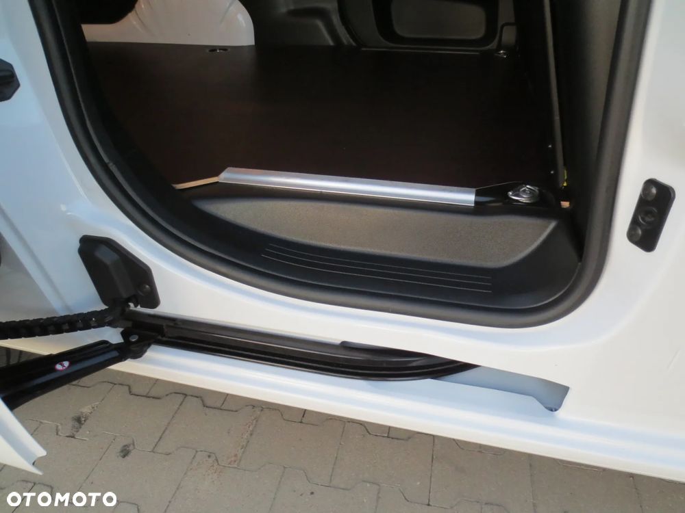 Opel COMBO SALON POLSKA ORYGINAŁ LAKIER i BARDZO NISKI PRZEBIEG  JAK NOWY - OKAZJA !!! - 33