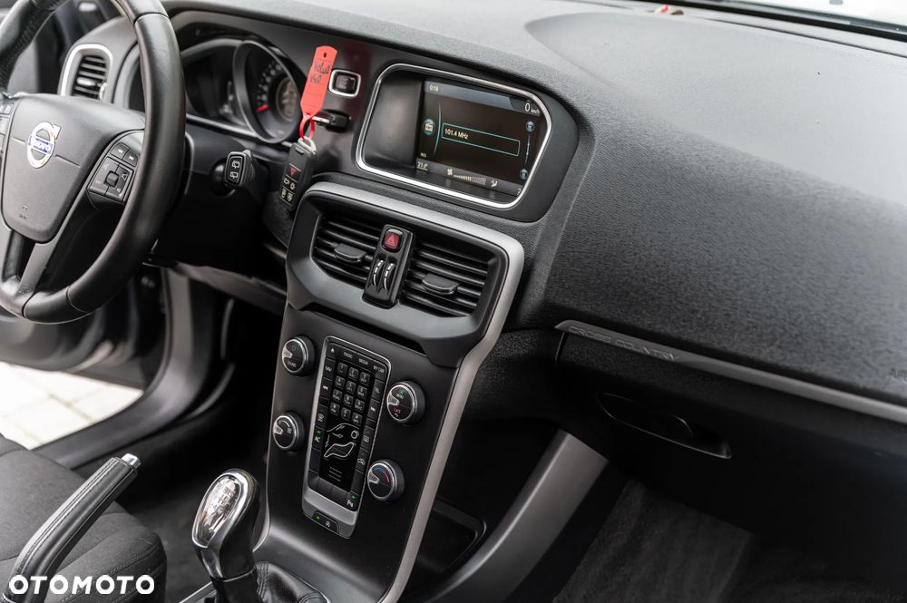 Volvo V40 D2 Kinetic - 26