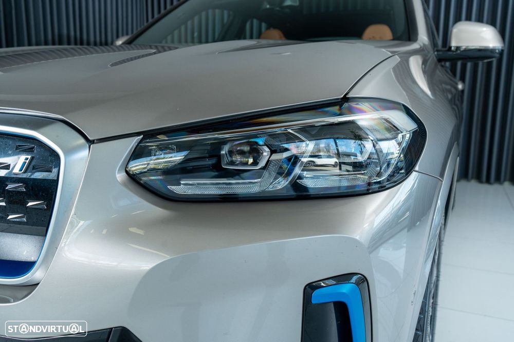 BMW iX3 M Sport Inspiring - 43