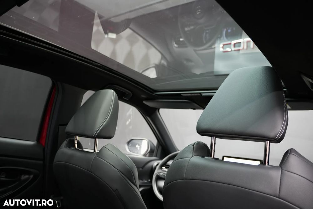 Toyota Yaris Cross 1.5 VVT-i HSD 4x2 Exclusive Adventure - 12