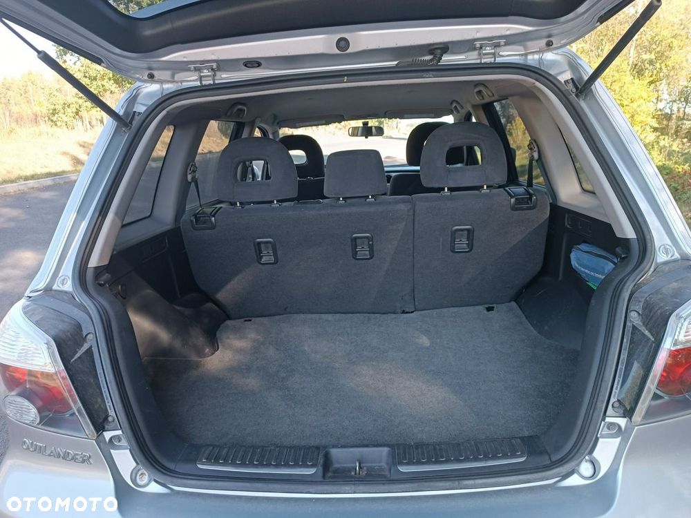 Mitsubishi Outlander - 21