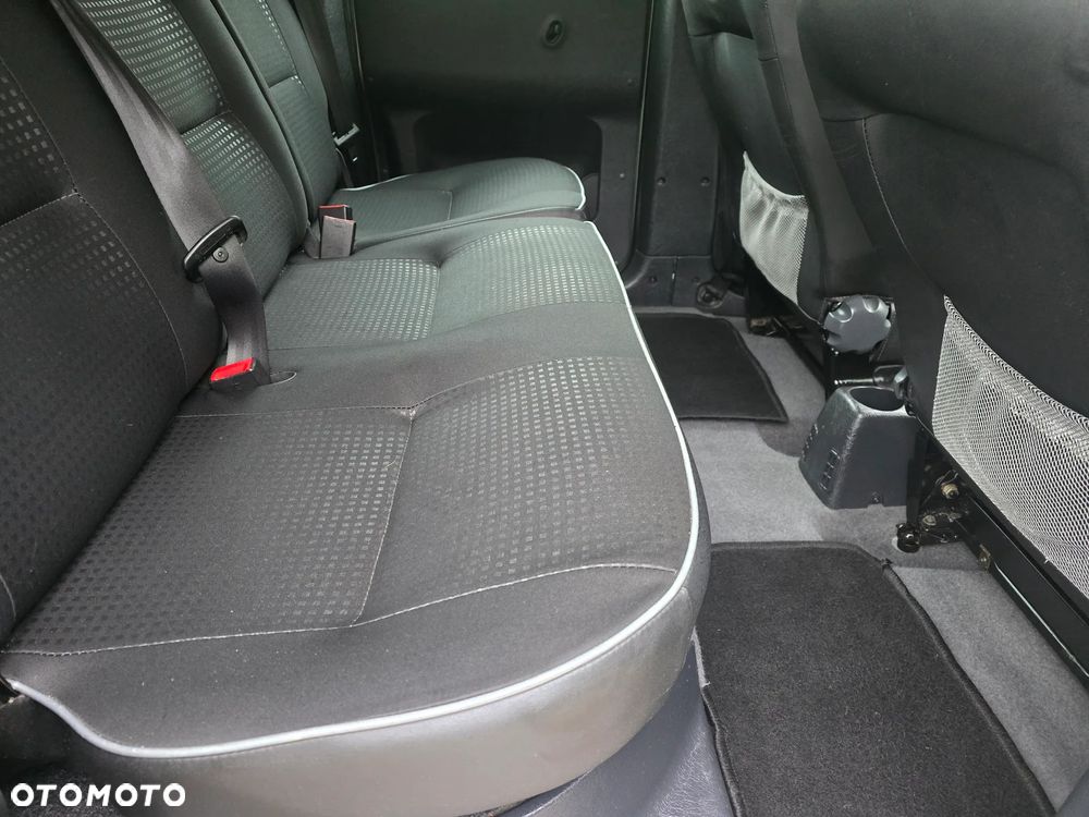 Peugeot Partner Kombi 110 Premium - 26