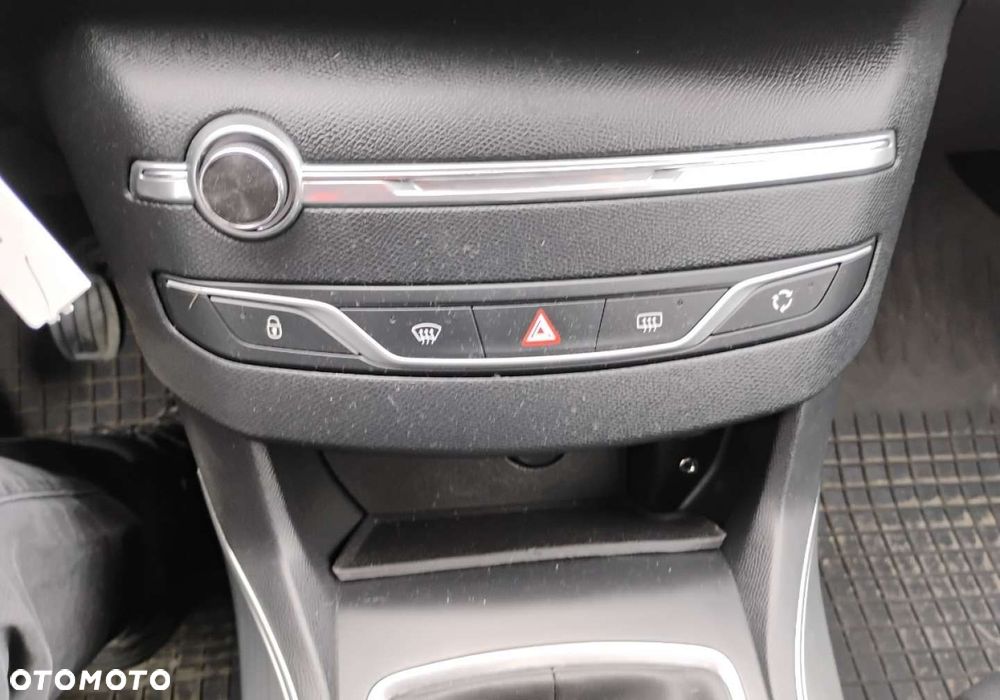 Peugeot 308 - 21