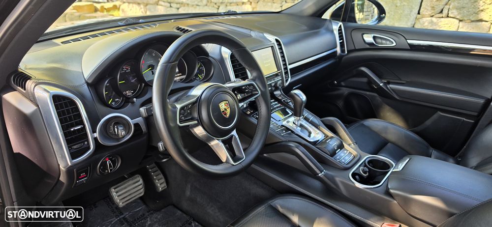 Porsche Cayenne S E-Hybrid Platinum Edition - 32
