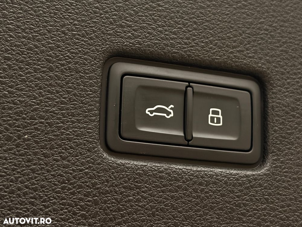 Audi Q8 55 TFSI quattro Tiptronic MHEV - 17