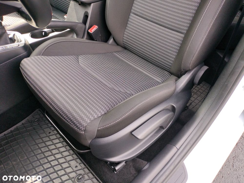 Kia Ceed 1.5 T-GDI M - 12