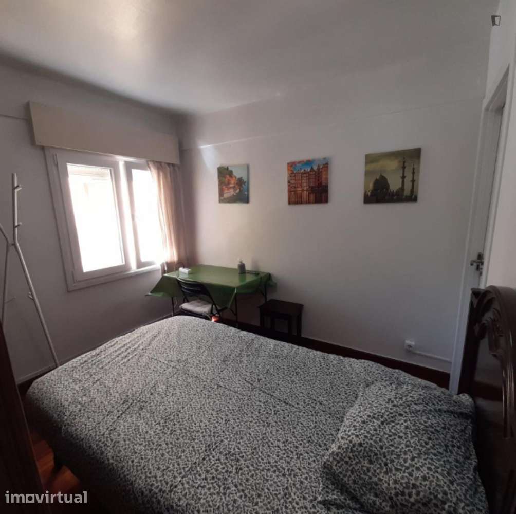 Quarto - localizado em Carnide Lisbon - Grande imagem: 2/17