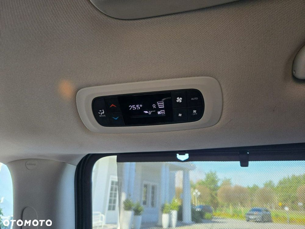 Chrysler Pacifica - 8