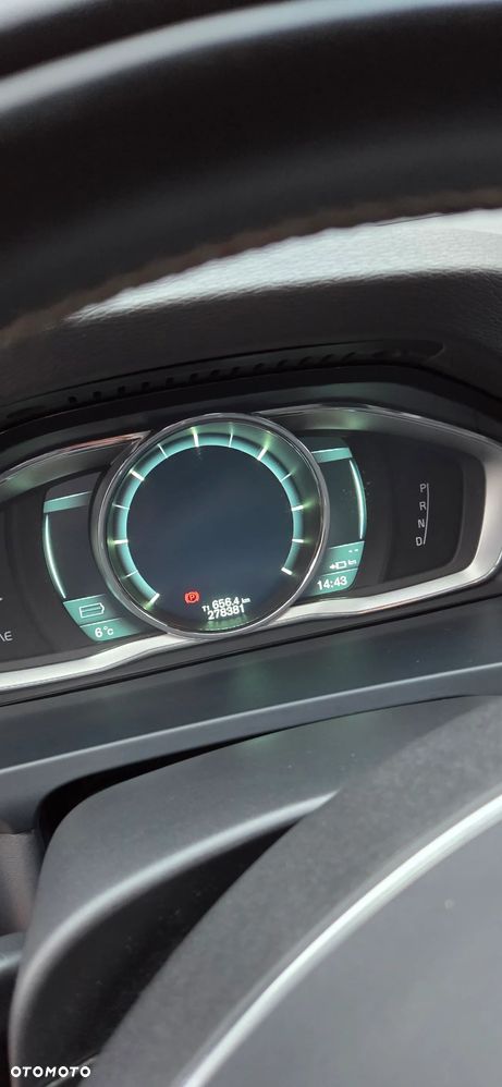 Volvo V60 D6 AWD Plug-in Hybrid Summum - 10