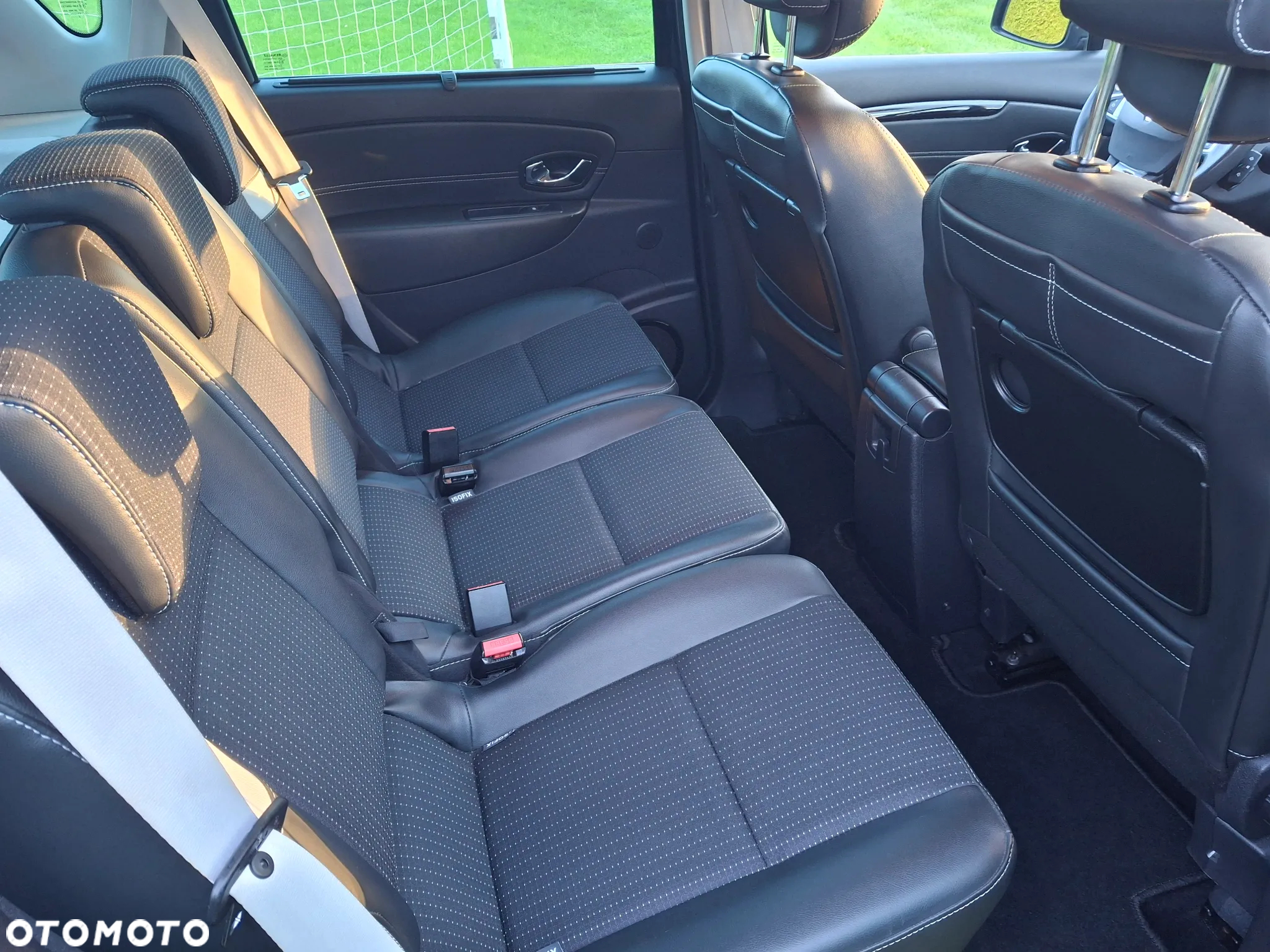 Renault Scenic ENERGY TCe 115 Bose Edition - 21