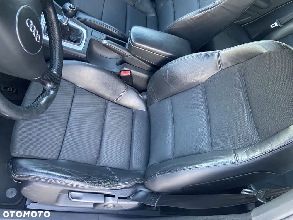 Audi A4 Avant 1.8 T quattro - 16