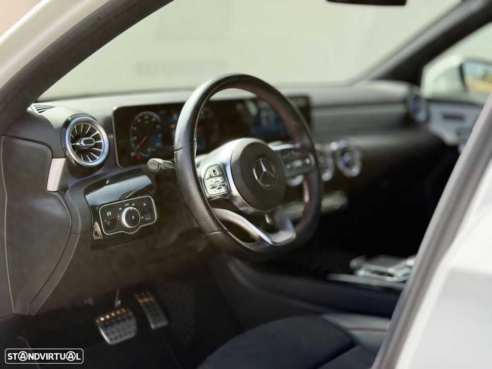 Mercedes-Benz A 180 Limousine d AMG Line Aut. - 24