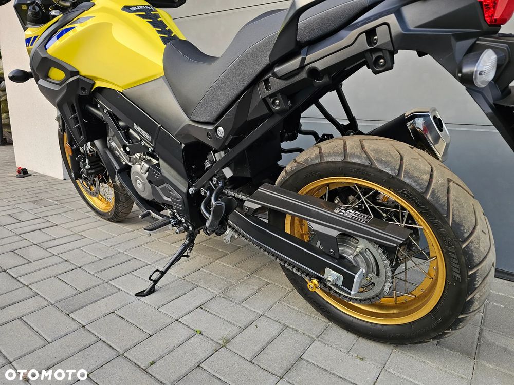Suzuki V-STROM - 4