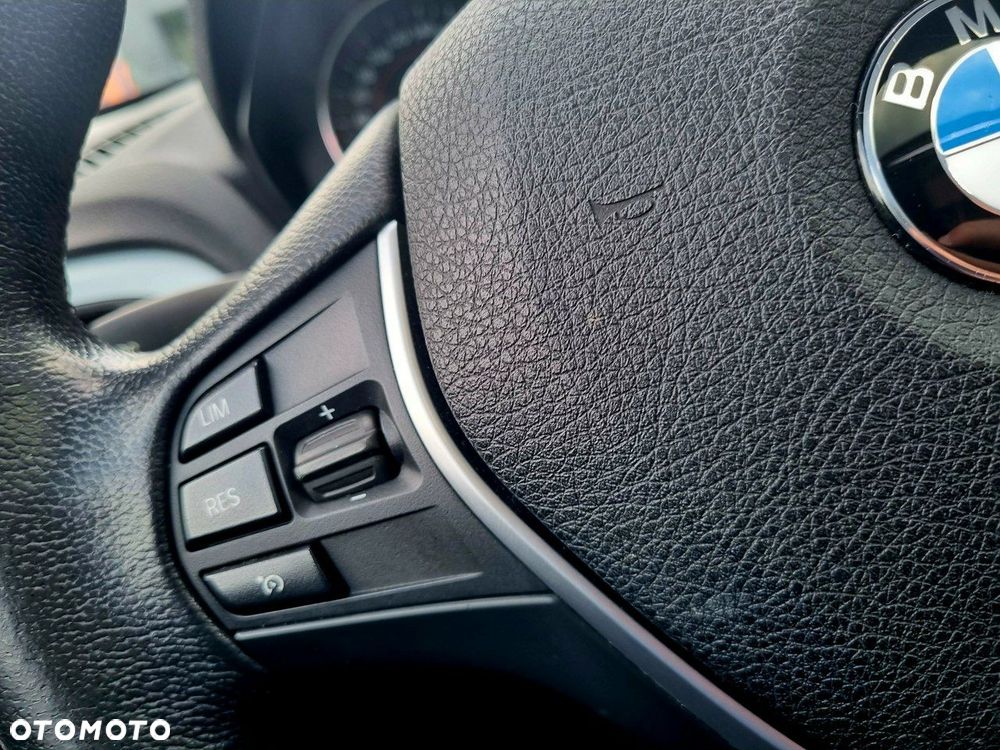 BMW Seria 1 118d Sport Line - 19