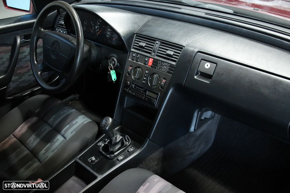 Mercedes-Benz C 180 Elegance - 9