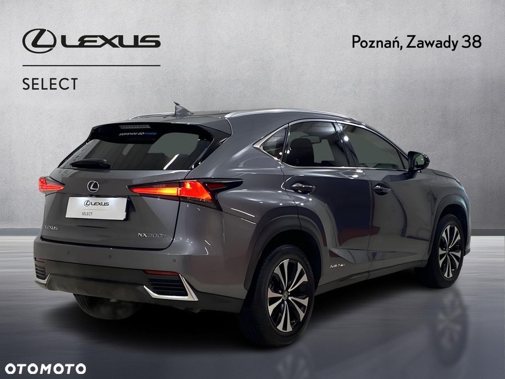Lexus NX 300h F Impression AWD - 2