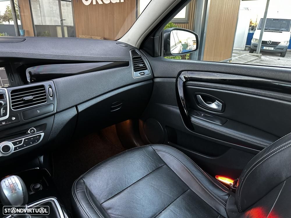 Renault Laguna Break 2.0 dCi Initiale - 32