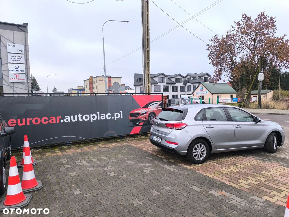 Hyundai i30 1.5 DPI Classic + - 3