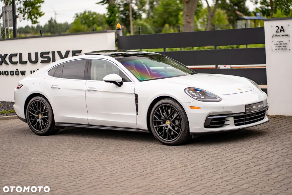 Porsche Panamera 4S - 13