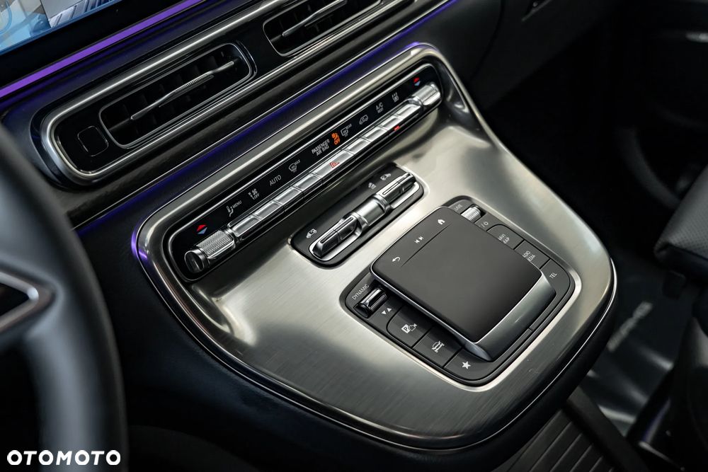 Mercedes-Benz Klasa V 300 d 9G-Tronic Exclusive (ekstra d³) - 27