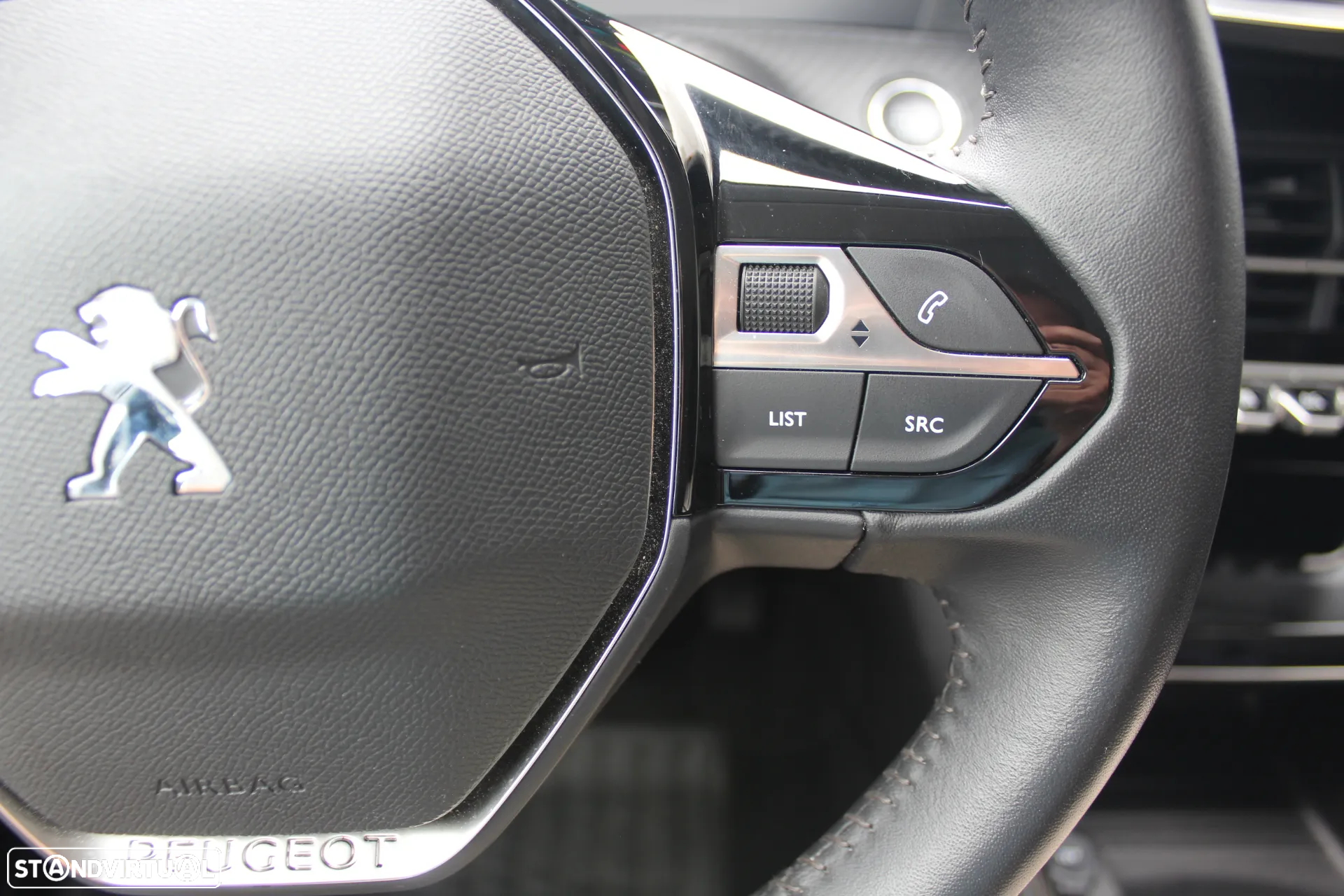 Peugeot e-208 50 kWh Allure - 19