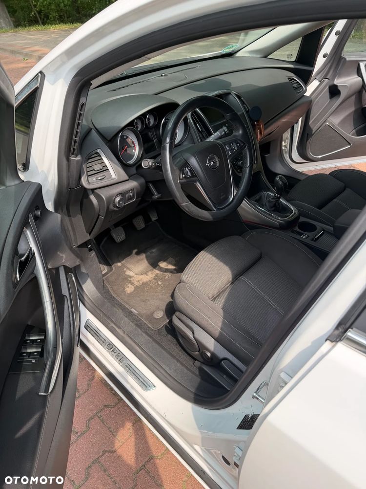 Opel Astra 1.4 T Sport - 11