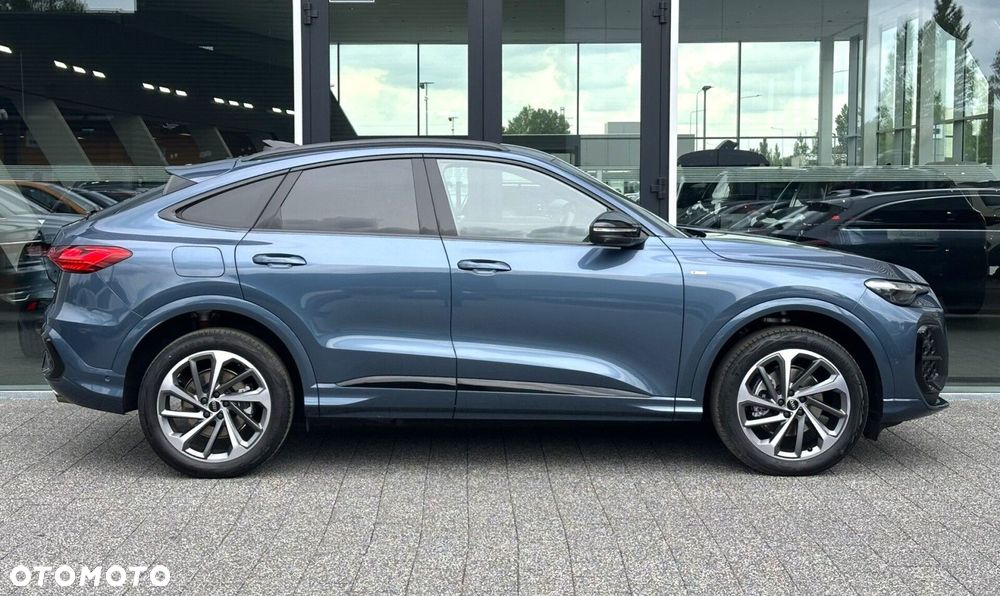 Audi Q5 Sportback - 5