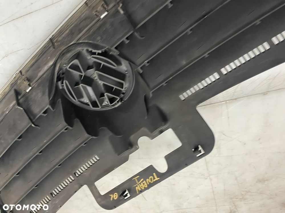 GRILL ZDERZAKA ATRAPA VW TOURAN I - 7