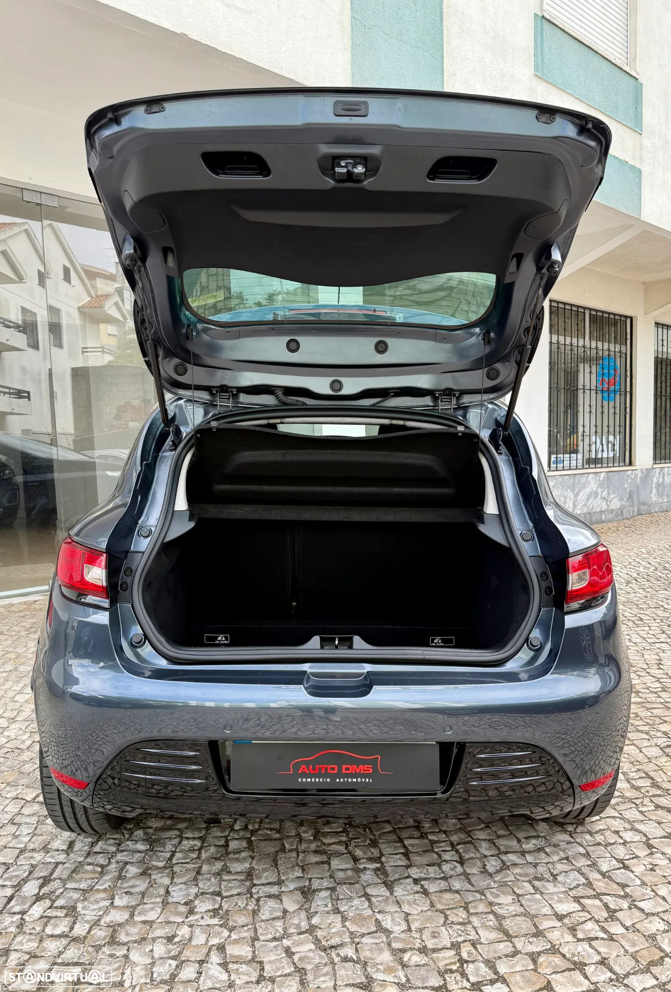Renault Clio 0.9 TCe Limited - 13