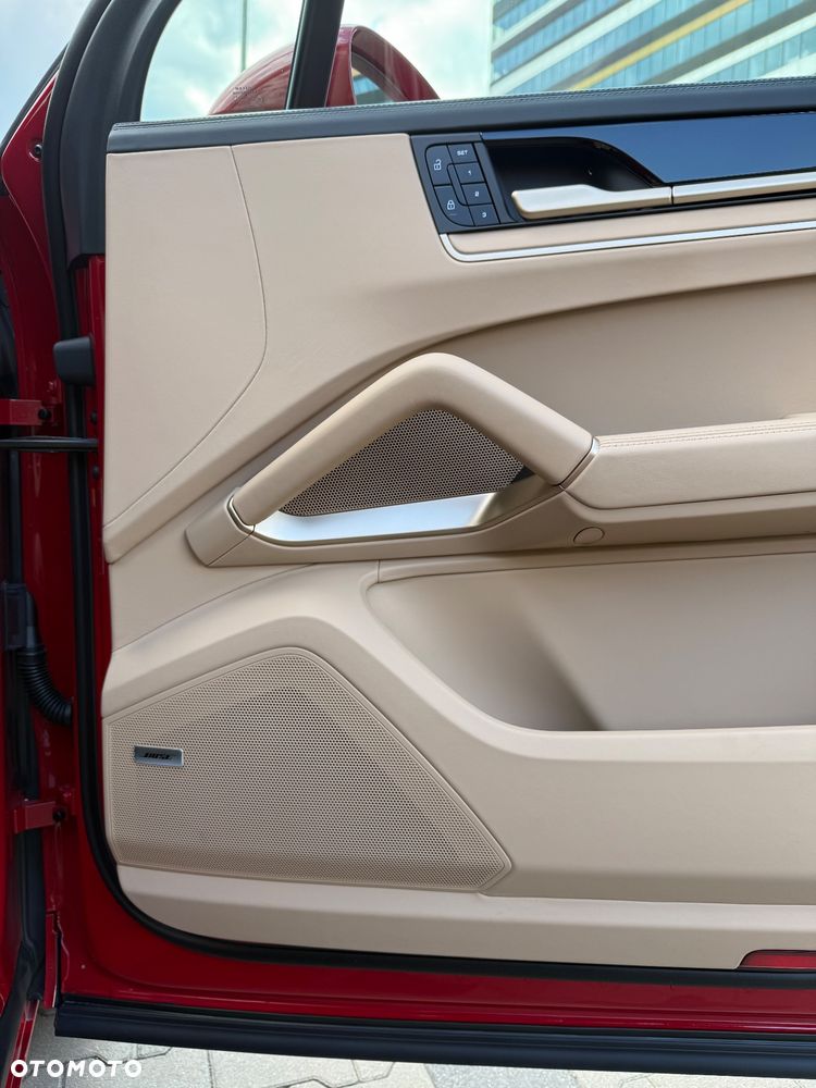 Porsche Cayenne Standard - 8