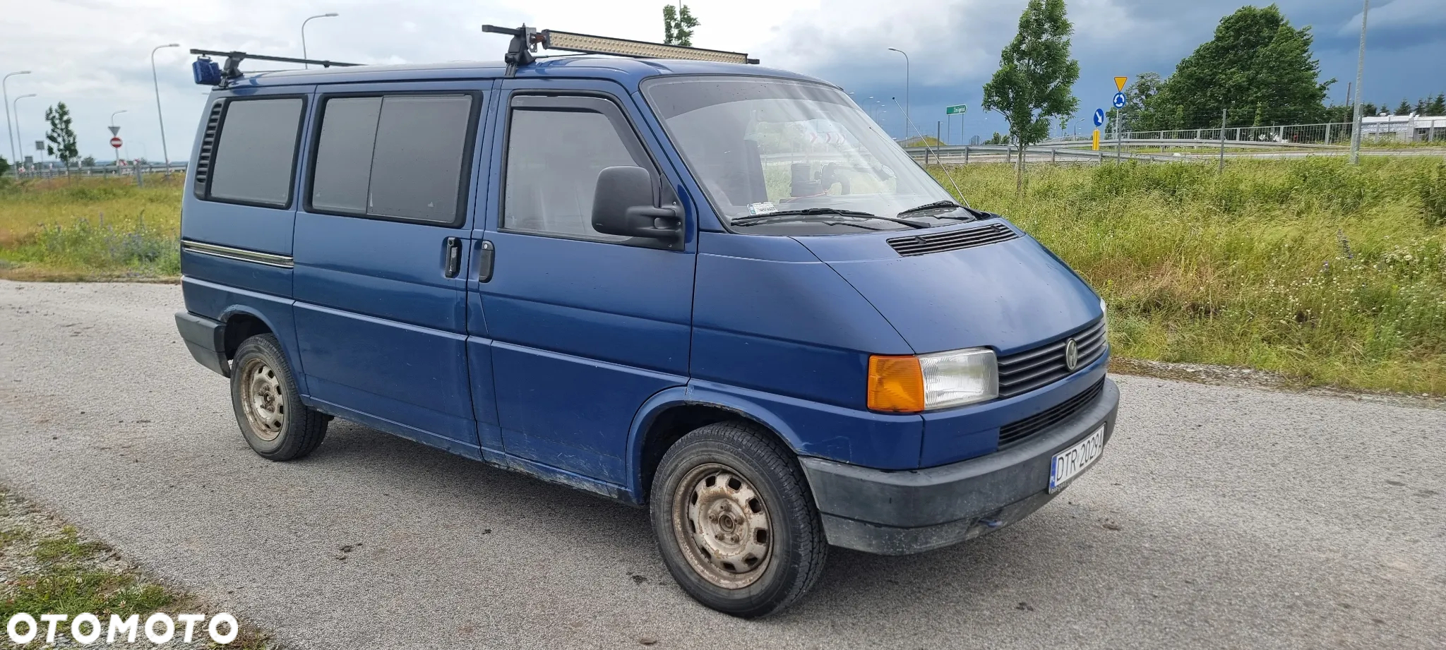 Volkswagen Caravelle - 6