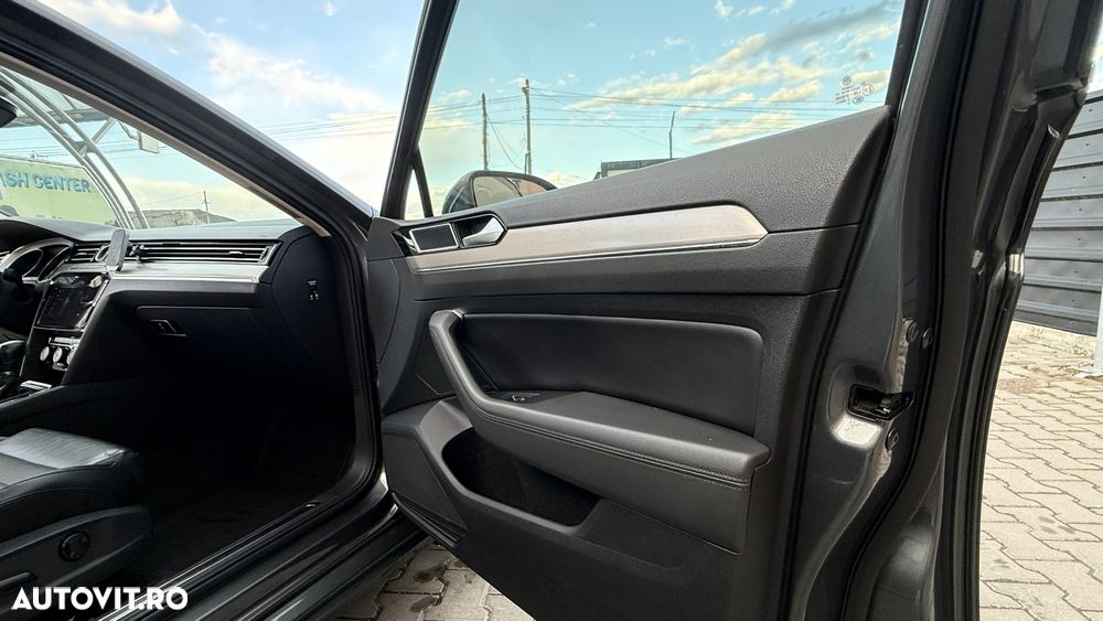 Volkswagen Passat 2.0 TDI DSG Highline - 3