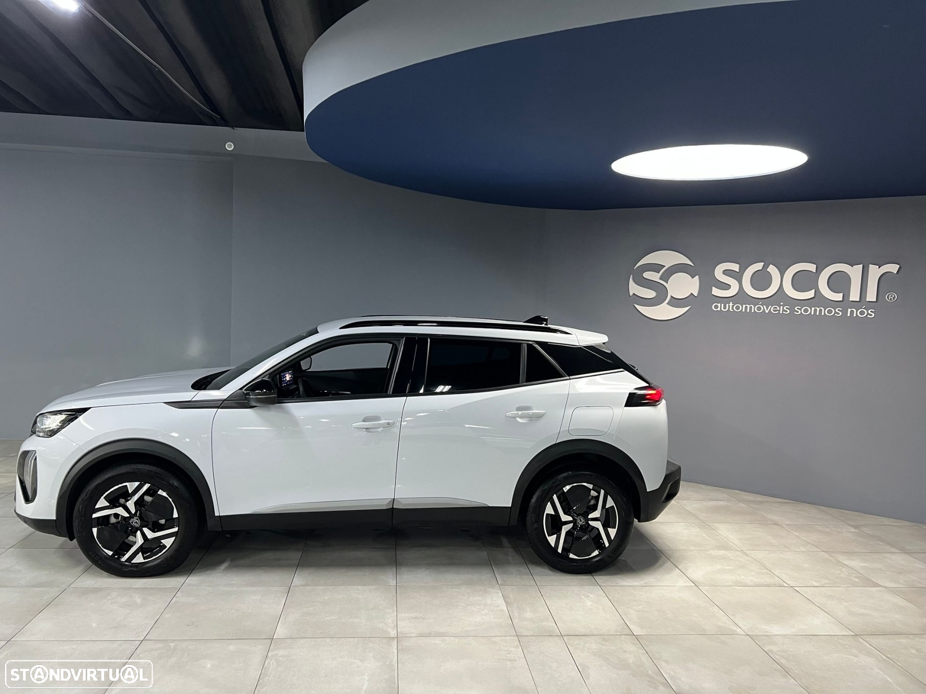 Peugeot 2008 1.2 PureTech Allure Pack EAT8 - 4