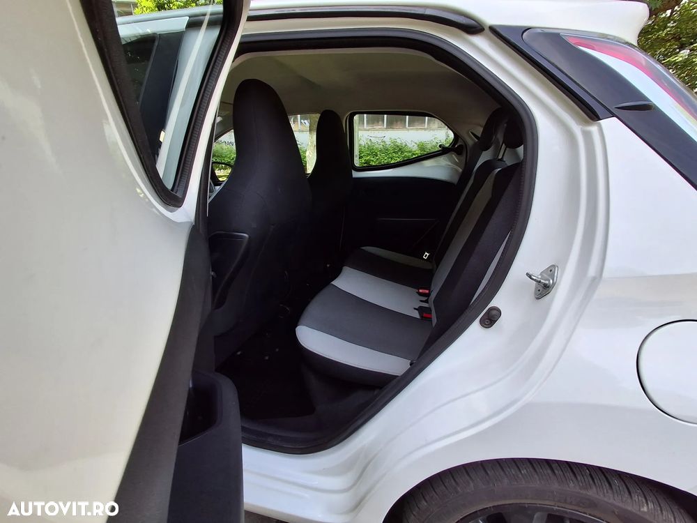 Toyota Aygo x - 7