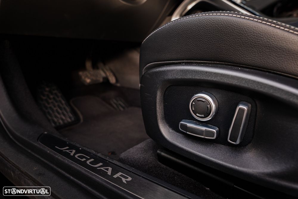 Jaguar I-Pace EV400 AWD SE - 8