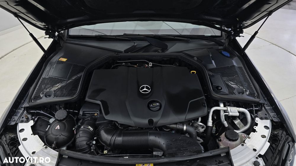 Mercedes-Benz C - 24