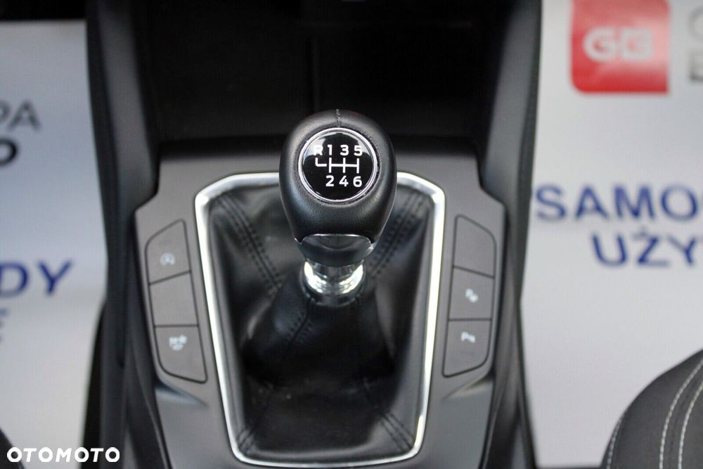 Ford Kuga 1.5 EcoBoost FWD Titanium - 25