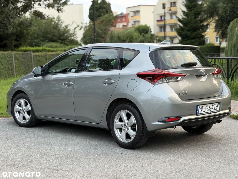 Toyota Auris - 2