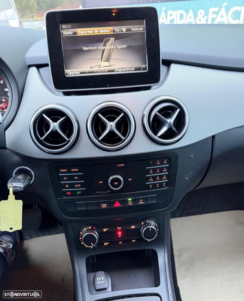 Mercedes-Benz B 220 d 4Matic 7G-DCT Urban - 15