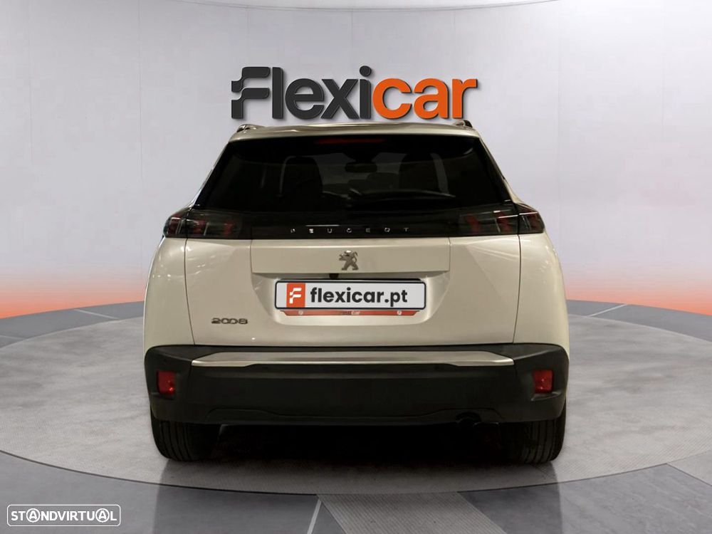 Peugeot 2008 - 8