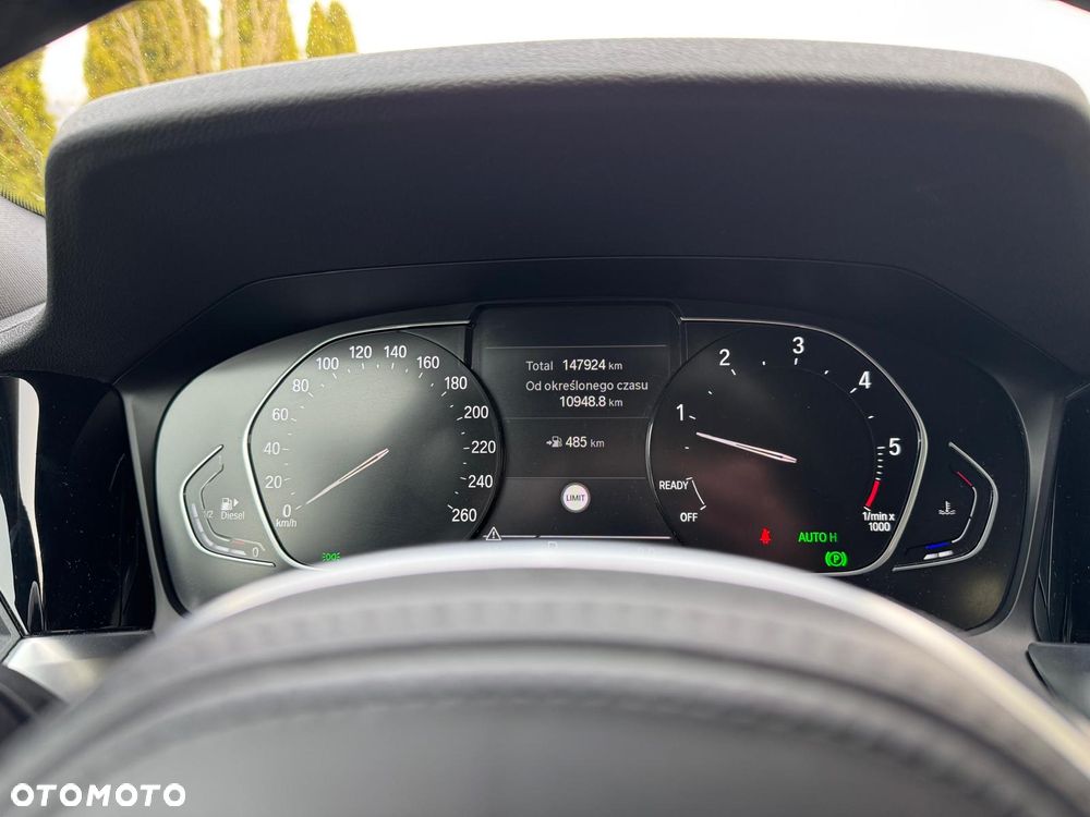 BMW Seria 3 318d M Sport - 24