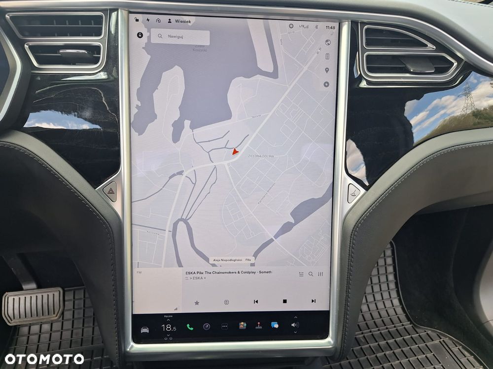 Tesla Model X - 19