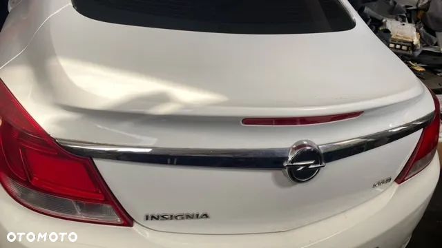 KLAPA BAGAŻNIKA OPEL INSIGNIA A - 1