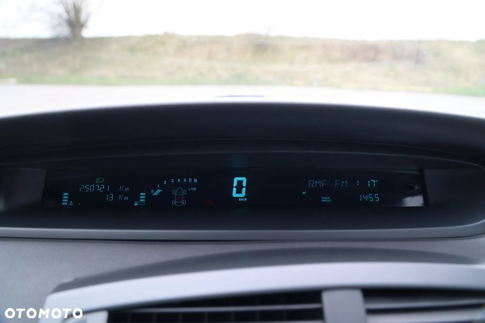 Renault Scenic 1.6 16V Confort Expression - 15