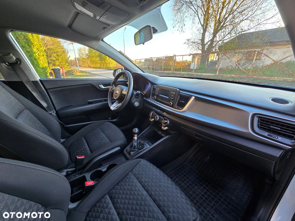 Kia Rio 1.2 M - 8