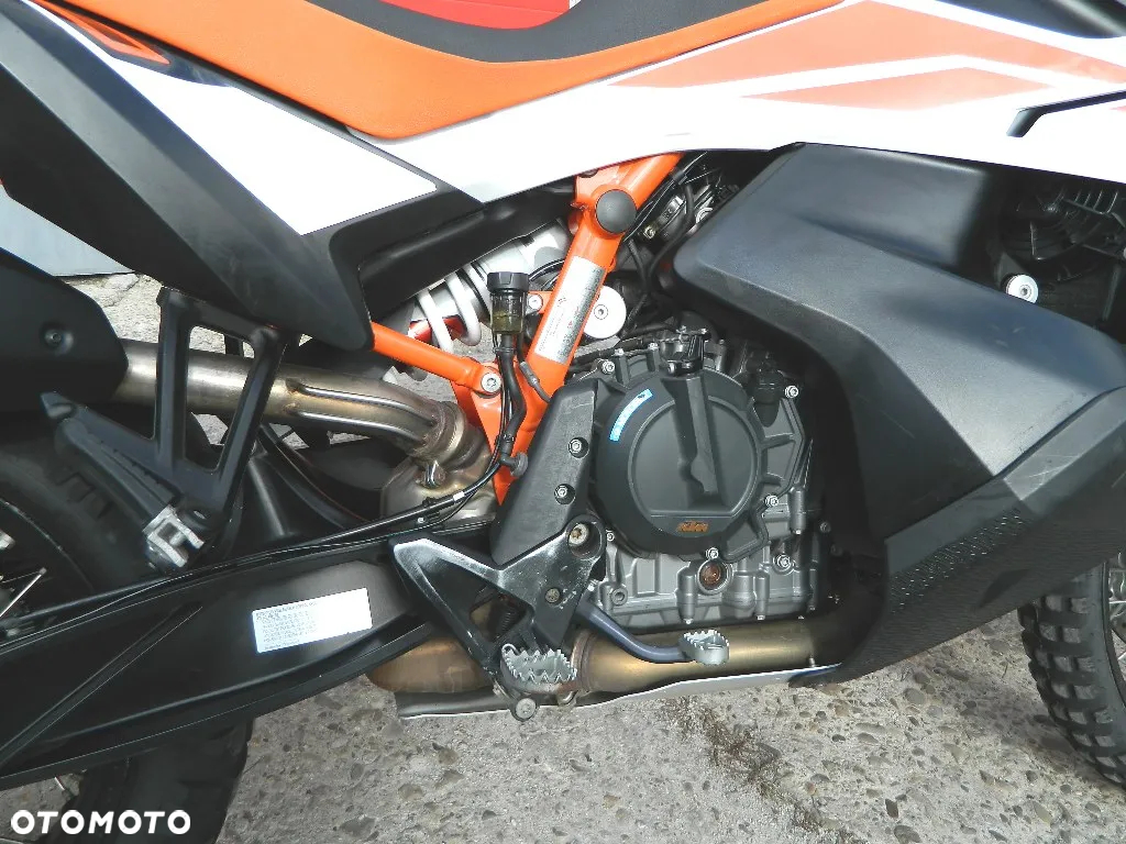 KTM Adventure - 10